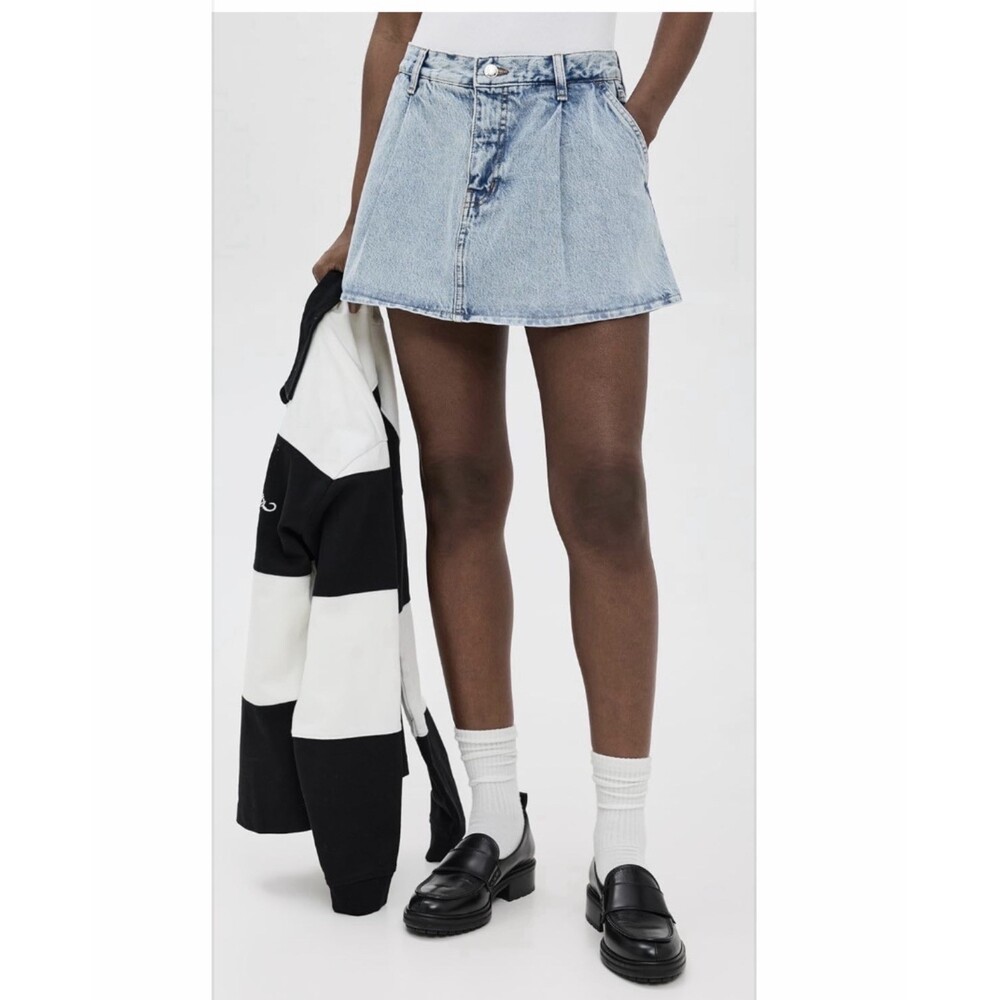 FRAME Denim Pleated Skirt. NWT. Size 2. Retail- $248